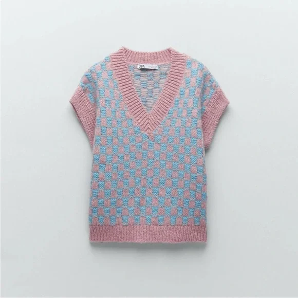 Pink and Blue printed knit Sweater Vest - Picture 11 of 12